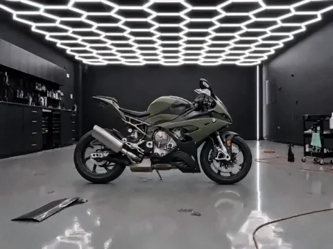 BMW S 1000 RR, Motorcycle wrap · matte military green (studio illustration), photo 1