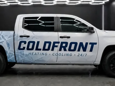 Full-size pickup, Commercial livery · COLDFRONT HVAC (fictional brand) (studio illustration), photo 3