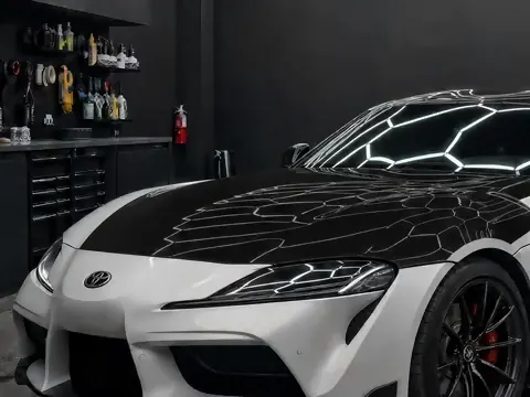 Toyota GR Supra, Gloss black roof + hood (studio illustration), photo 3