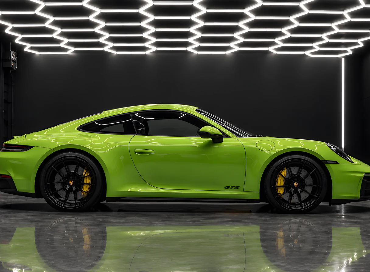 Car wraps (studio illustration)